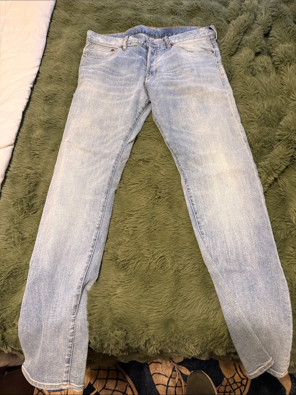 H&M Light Blue Slim Straight Jeans(missing top button)
